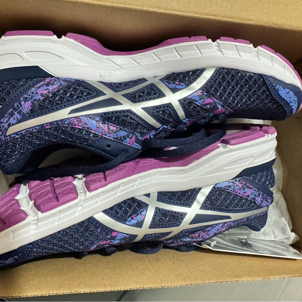 ASICS Women's Blue and Purple Athletic Shoes New with Box and tags Gel excite 4